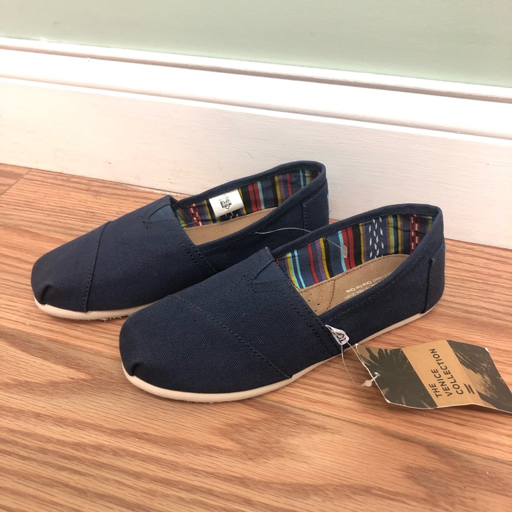 Toms Women's Navy Classic Loafer / Various Sizes - Picture 1 of 4